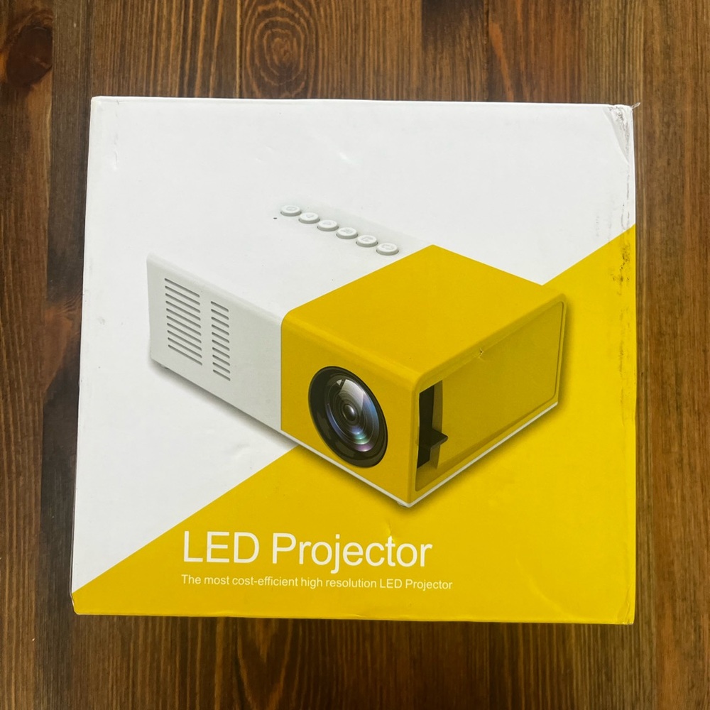 Never used new in box LED projector